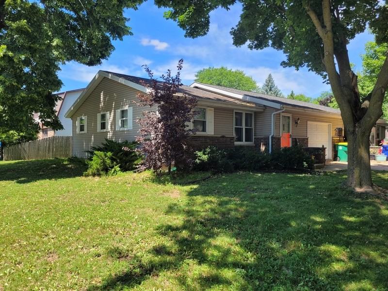 842 840/842 Aphrodite Rd - Photo 2 of 2