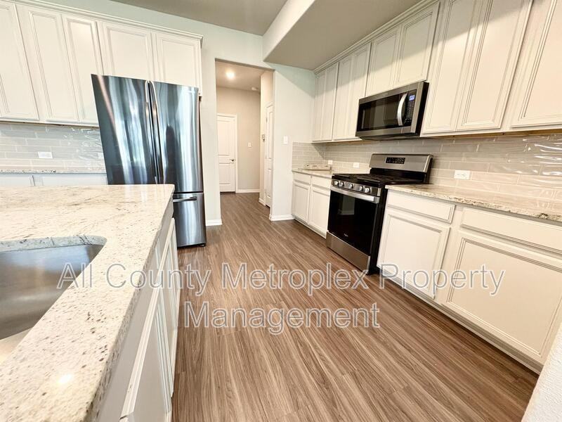 7803 Norway Mews #4RENT - Photo 3 of 15
