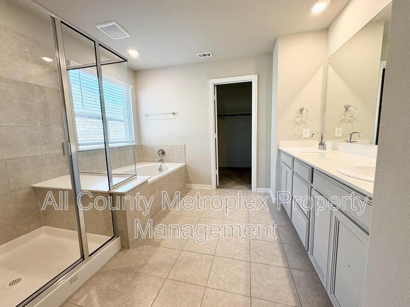 7803 Norway Mews #4RENT - Photo 6 of 15
