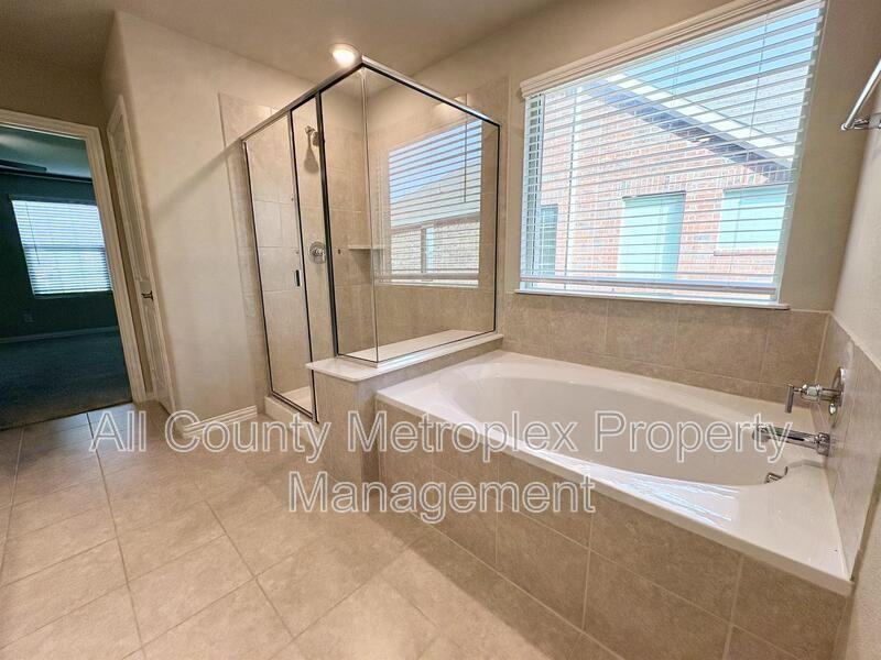 7803 Norway Mews #4RENT - Photo 7 of 15
