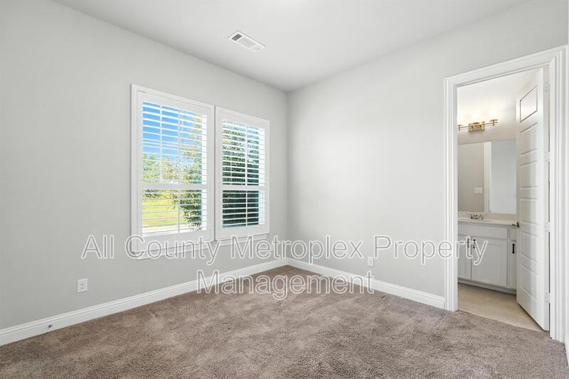 9002 Habersham Dr - Photo 4 of 22