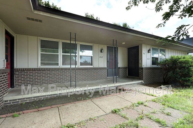 1517 Nw 81st St - Photo 2 of 20