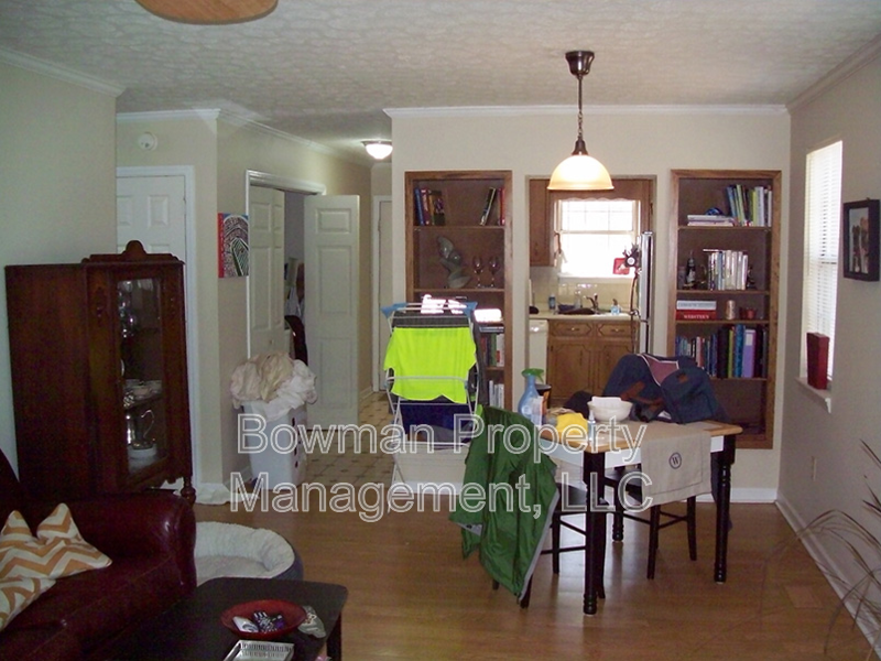 132 Oxford Ct - Photo 4 of 20