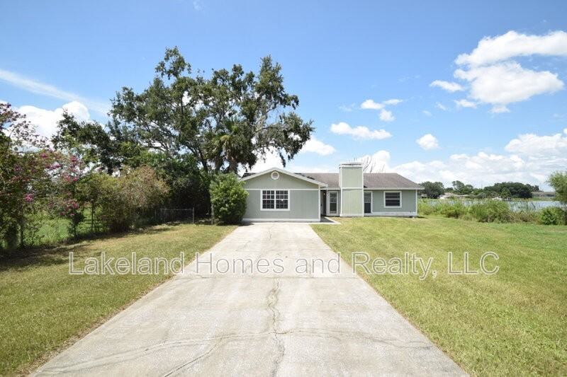 1204 Honeytree Ln W - Photo 4 of 50