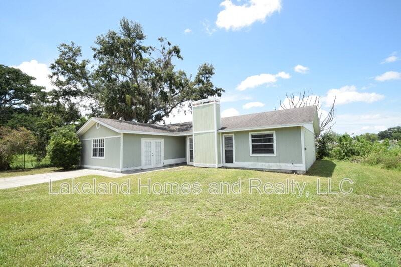 1204 Honeytree Ln W - Photo 6 of 50