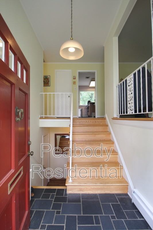 304 Timber Ln - Photo 3 of 30
