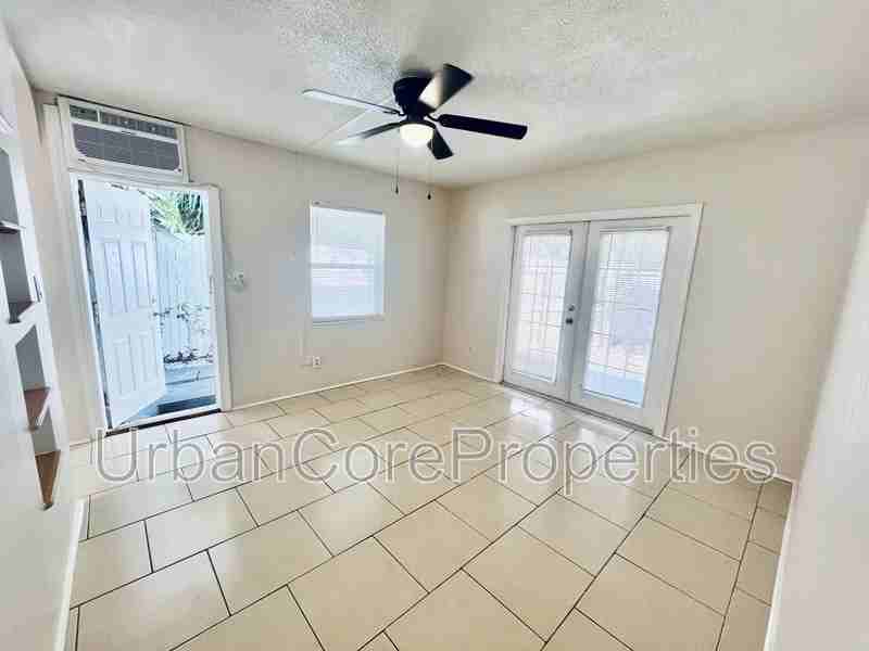 423 18th Ave N #A - Photo 3 of 9