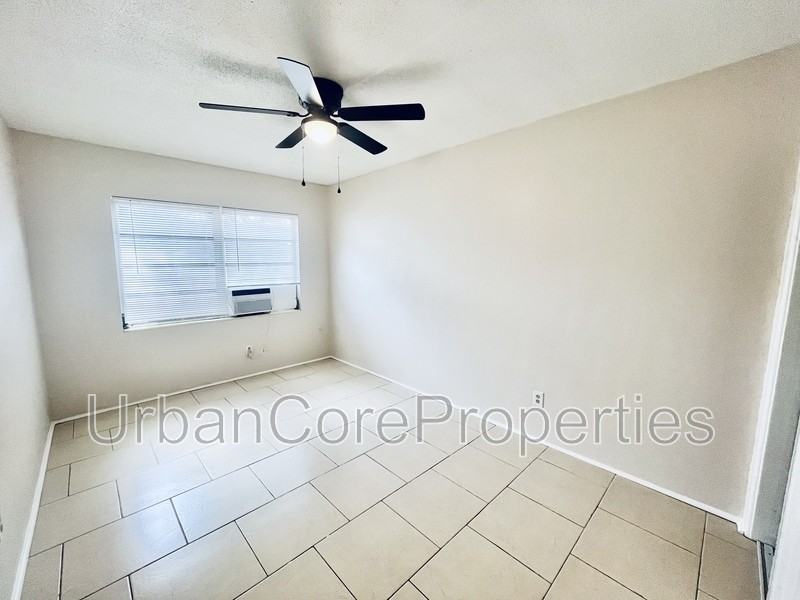 423 18th Ave N #A - Photo 6 of 9