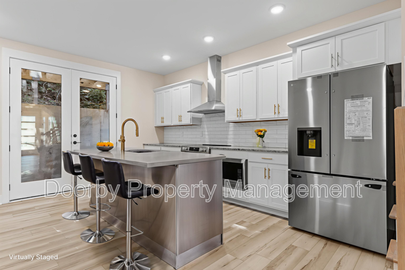 432 Wayne Ave #432 - Photo 4 of 23