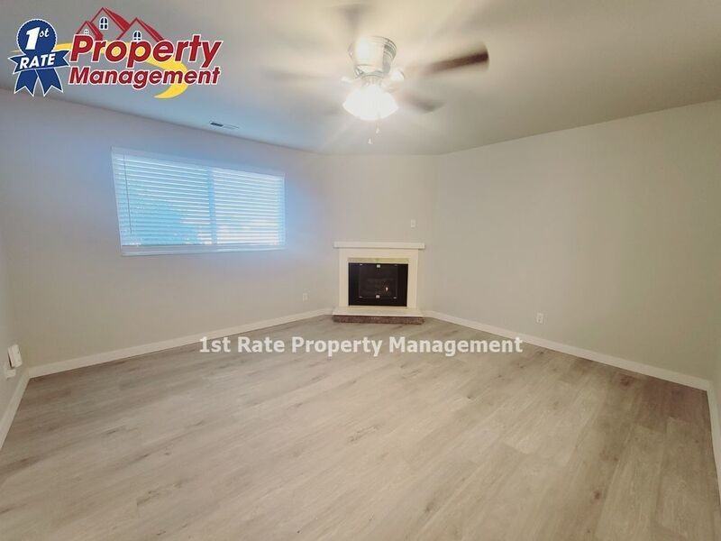 4920 W Blodgett Ln #201 - Photo 3 of 20