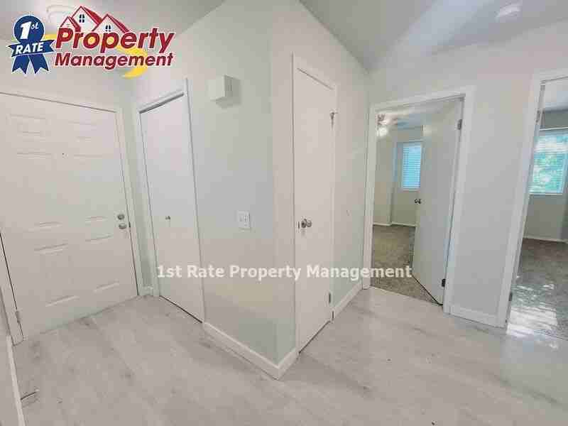 4920 W Blodgett Ln #201 - Photo 7 of 20