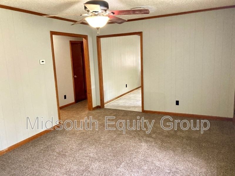 115 Parkburg Rd - Photo 3 of 10