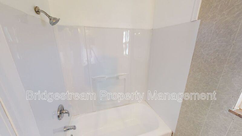 350 Wallace Dr - Photo 5 of 8
