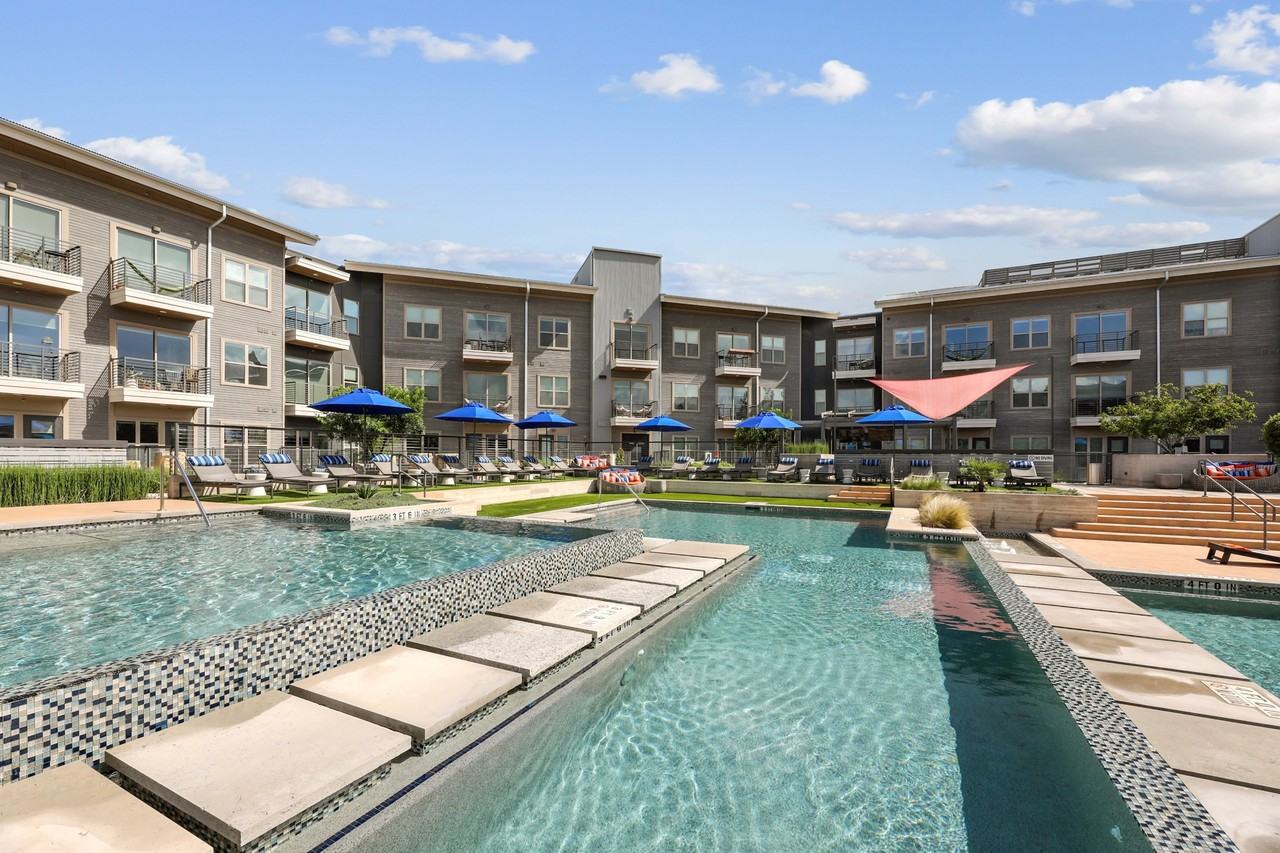 Trailhead - Photo 4 of 46