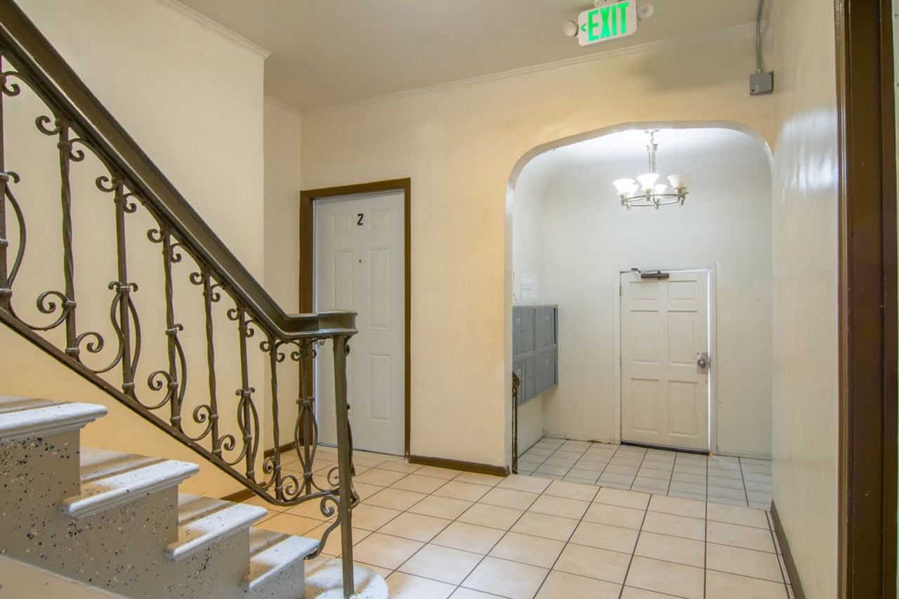 The Silver On Soto - Photo 6 of 8