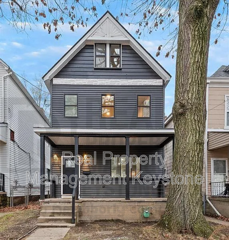 6319 Saint Marie St - Photo 5 of 49
