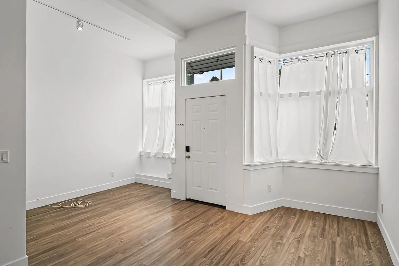 1537 Lincoln Avenue - Photo 2 of 20