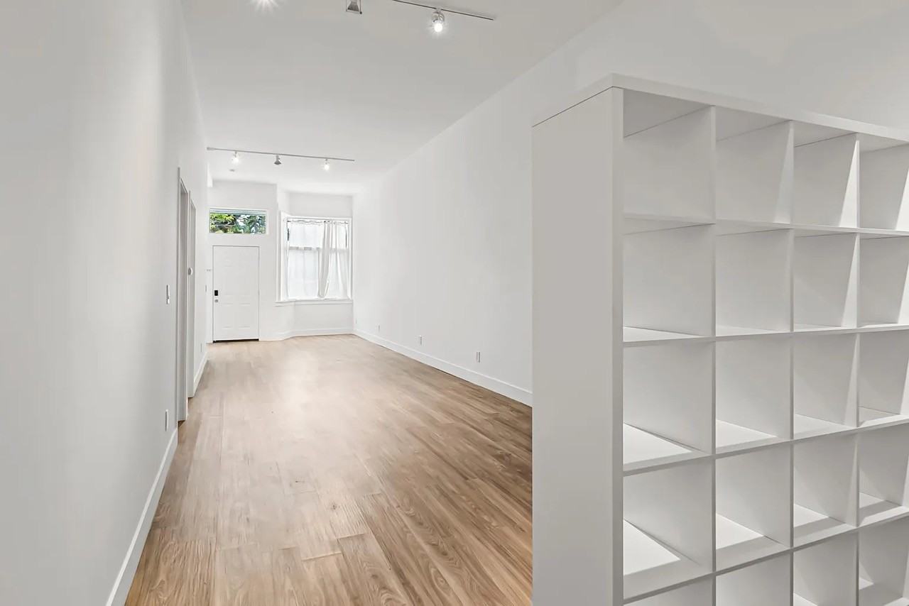 1537 Lincoln Avenue - Photo 3 of 20