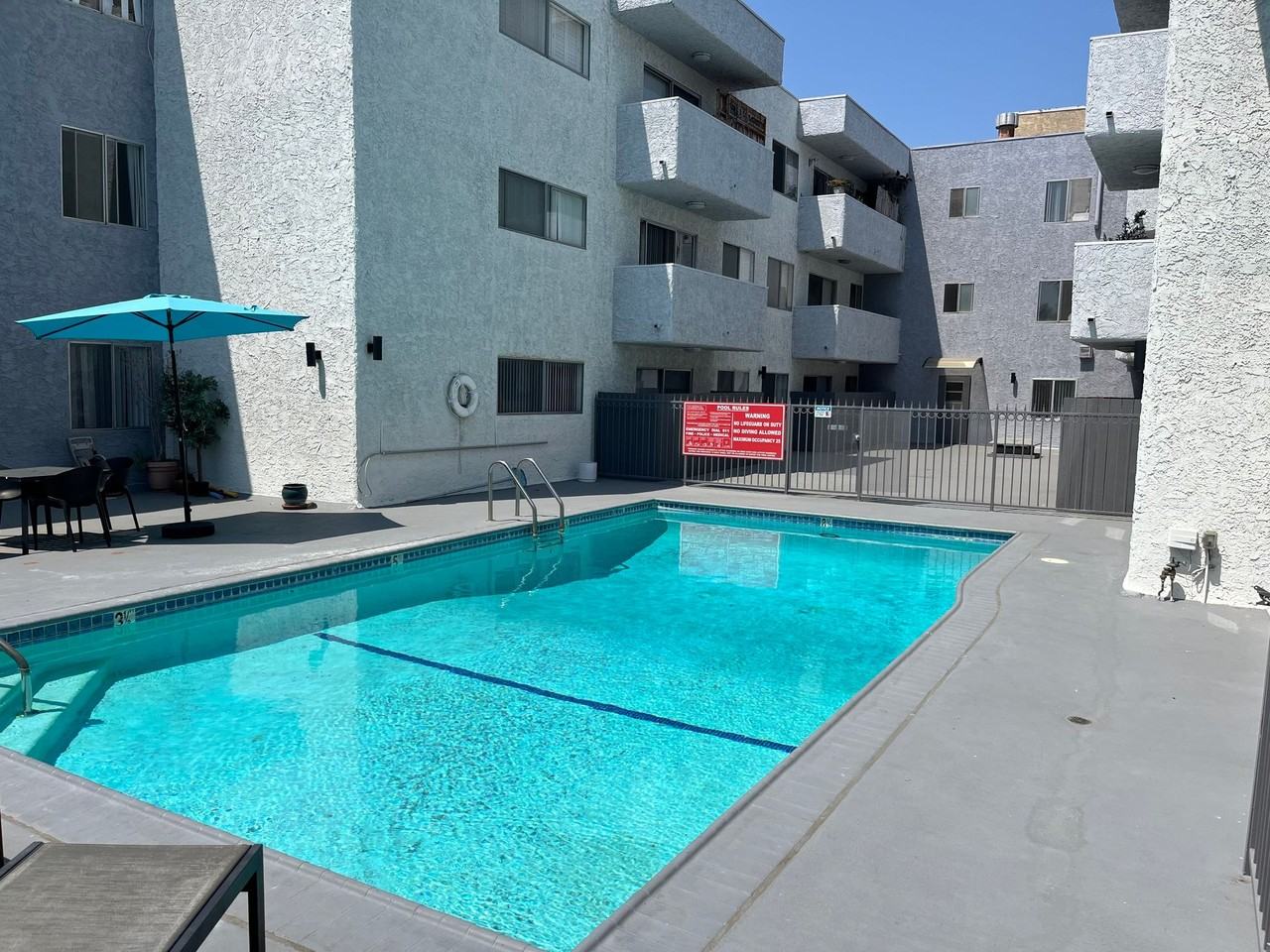 616 North Sweetzer Avenue - Photo 2 of 26