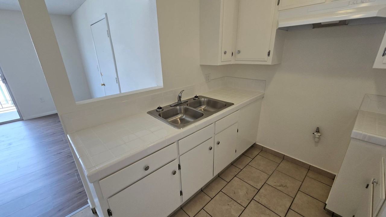 Deana LLC - Photo 6 of 27