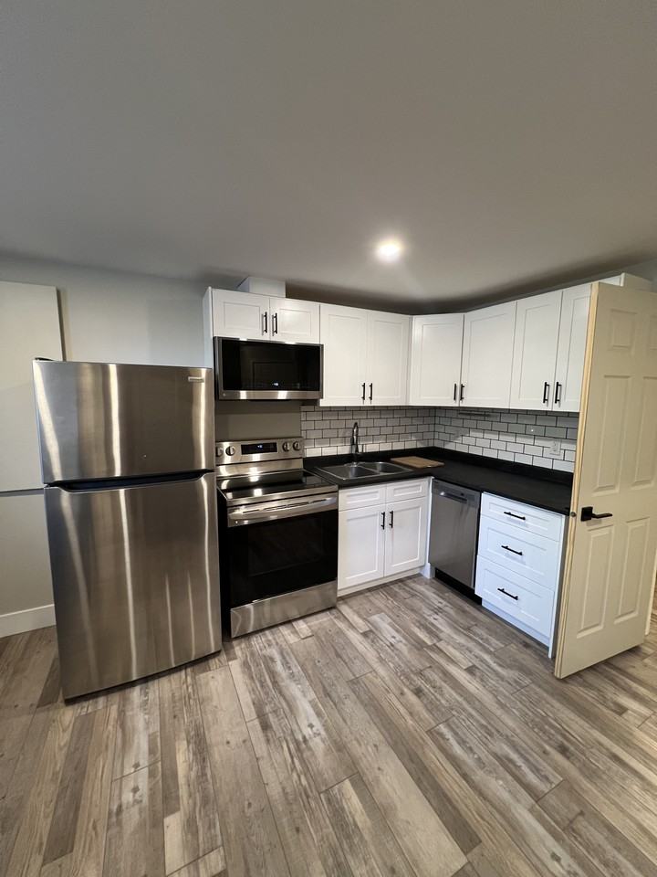 2274 Macintyre Place - Photo 2 of 6