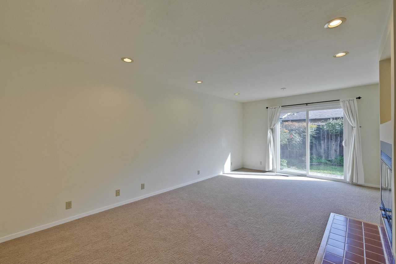 218 Gladys Ave #A - Photo 3 of 19