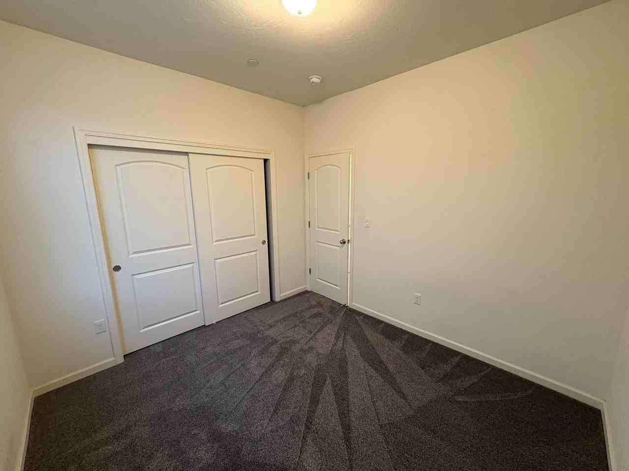 3272 Manchester St - Photo 7 of 34