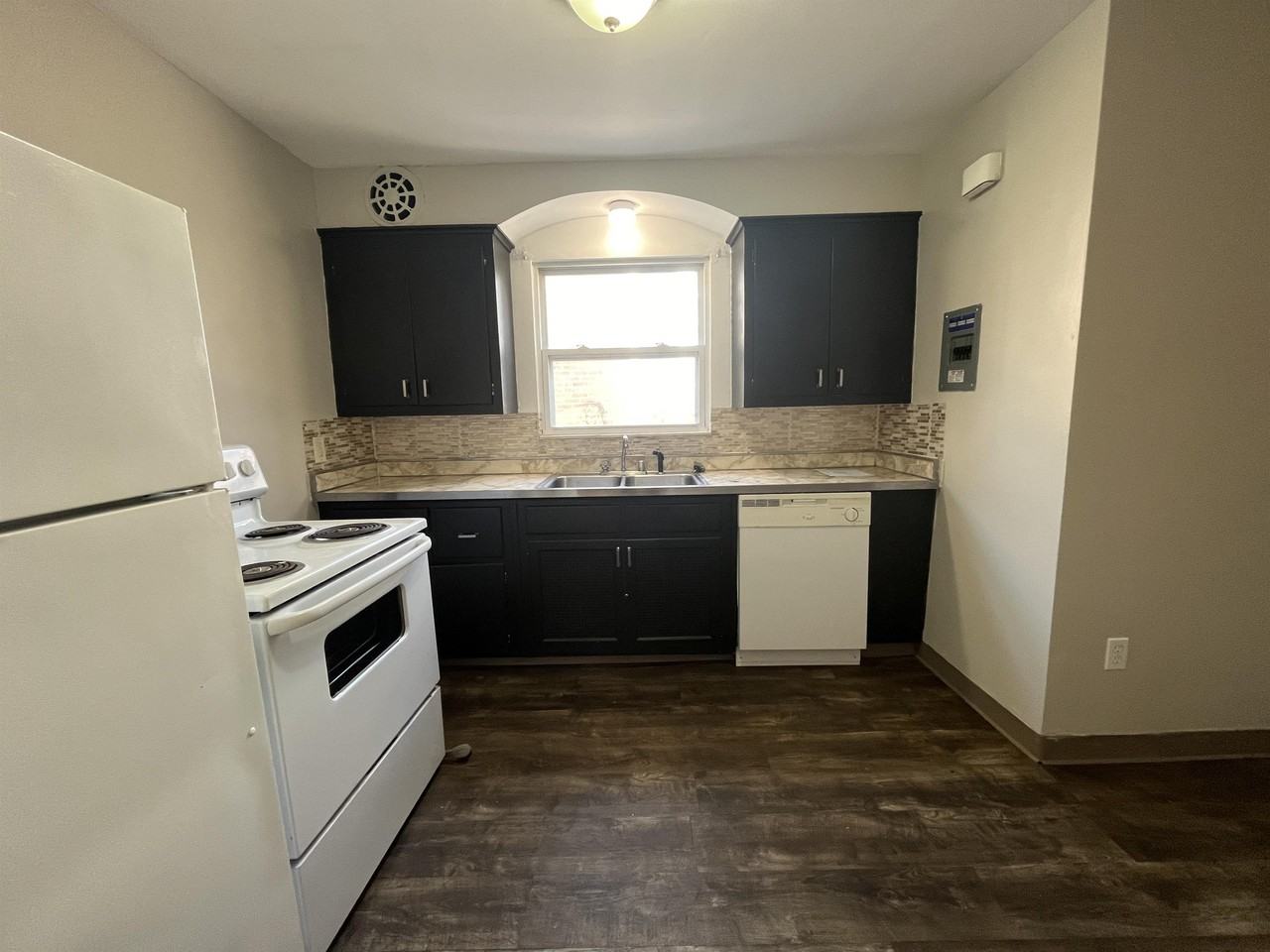 304-314.5 Lenox Ave - Photo 5 of 7