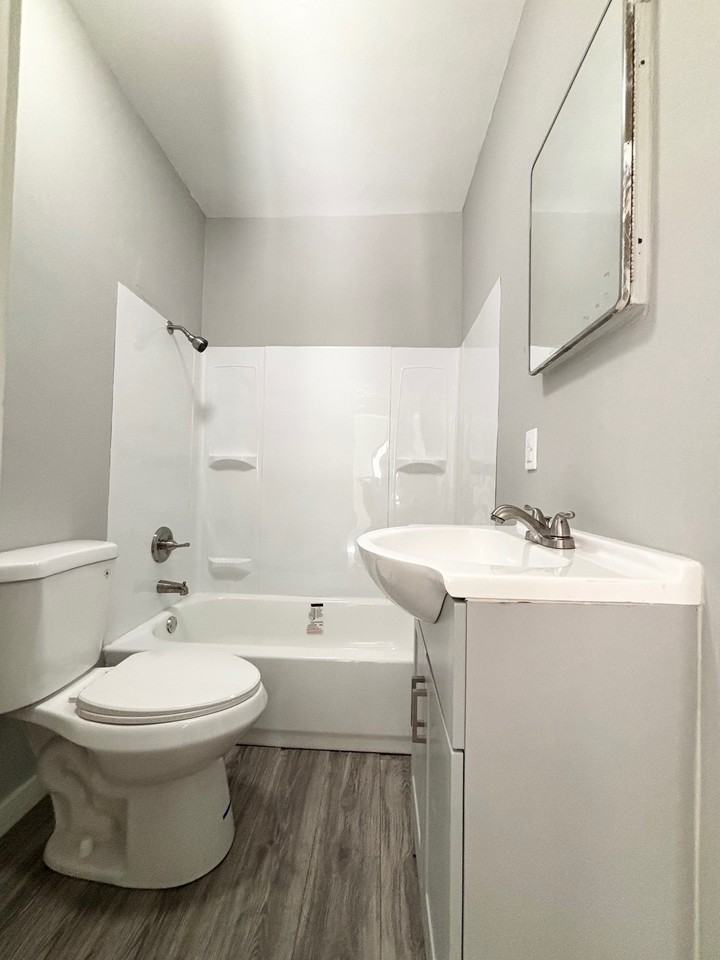 10261 Center Highway - Photo 3 of 6