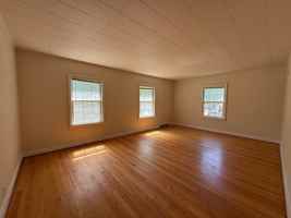 featured image of 208 S Chestnut Ave