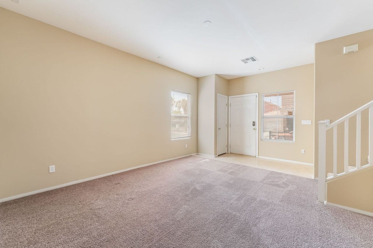 6888 Bronze Meadow Ave - Photo 3 of 24