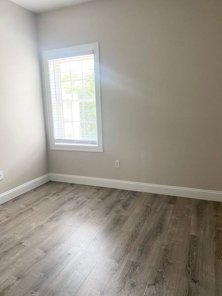 4801 North Main street - Photo 4 of 5