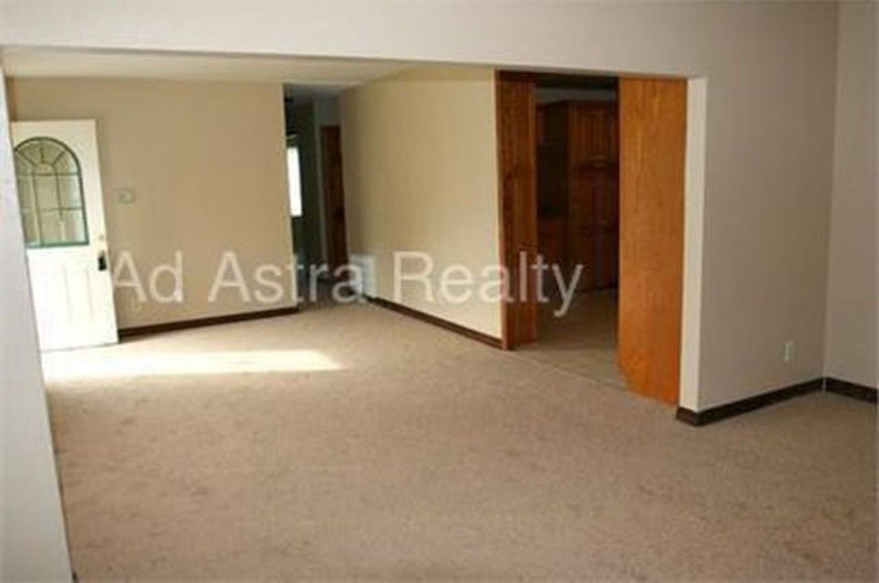 1112 N Indian Ln - Photo 2 of 9