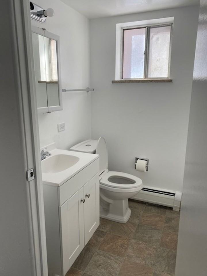 2401 S Gaylord St #105 - Photo 4 of 11