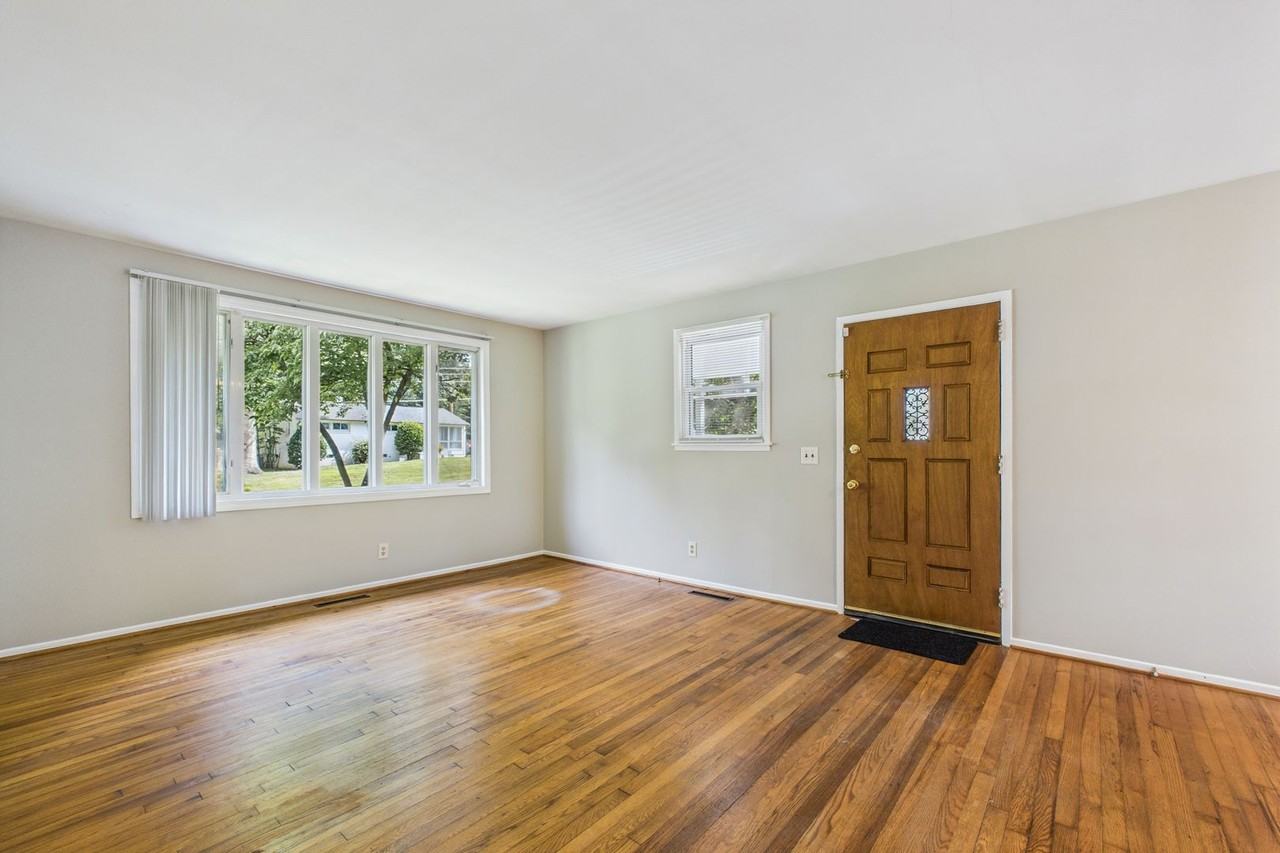 2521 Westmoreland Dr - Photo 3 of 40