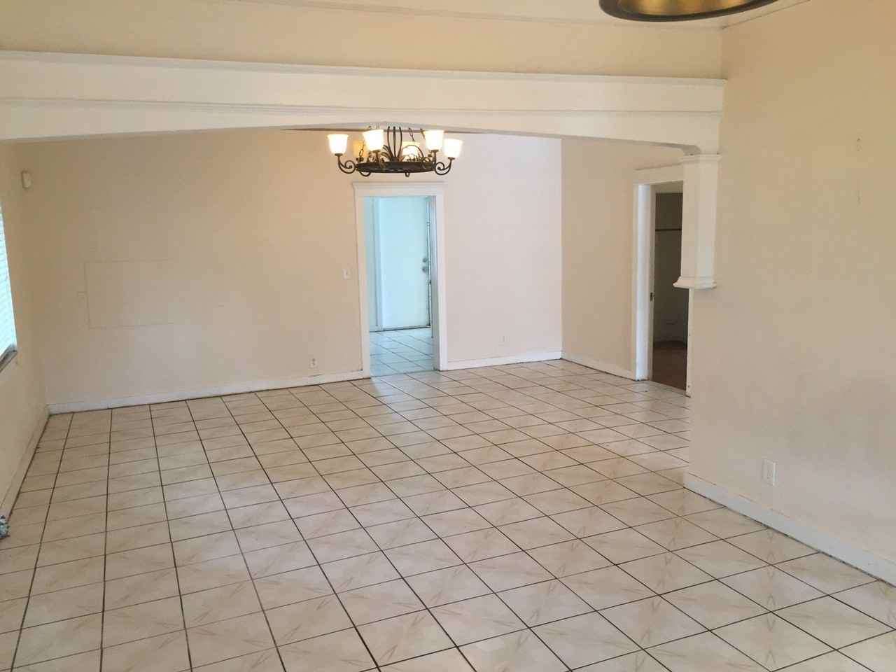1313 E 20th Ave - Photo 3 of 9
