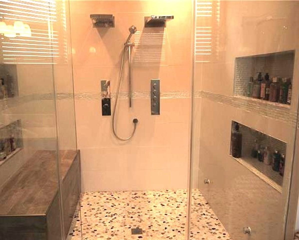 835 Ne 191st St - Photo 7 of 13