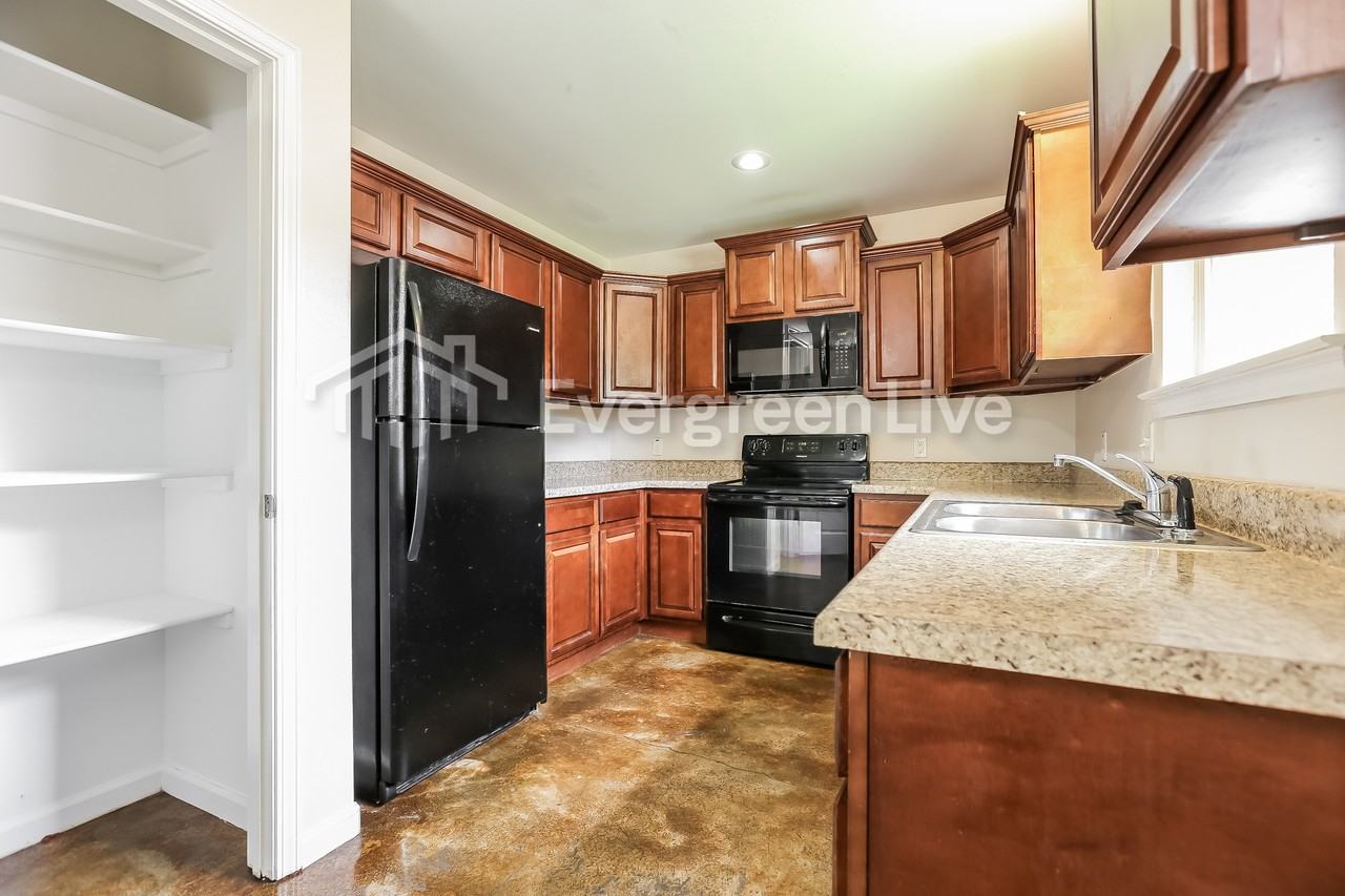 1296 Ridge Rd - Photo 7 of 15