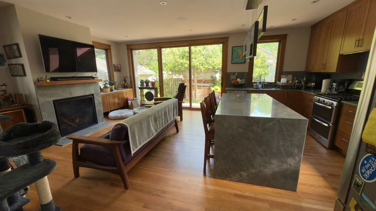 807 Richmond Ave - Photo 3 of 18