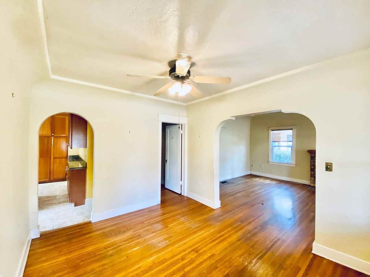 4113 Middlesex Dr - Photo 4 of 13