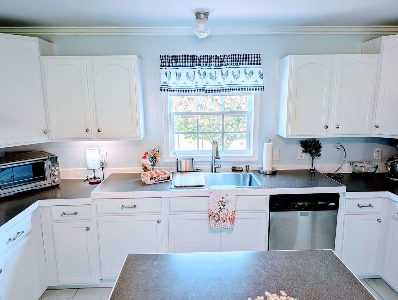 1055 Gunter Corner Rd - Photo 4 of 48