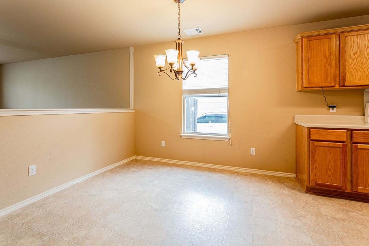 2724 Amberglow Court - Photo 6 of 18