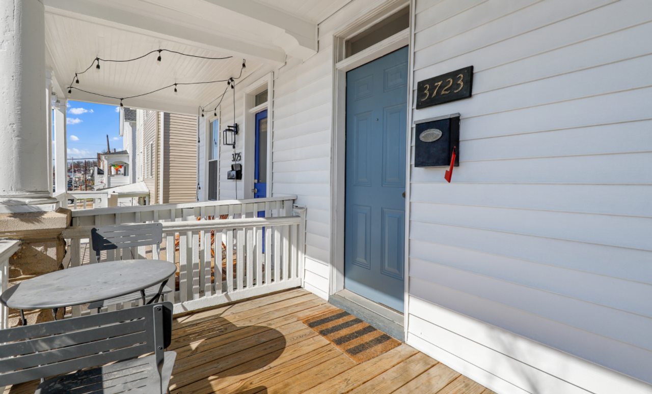 3723 Falls Rd - Photo 4 of 26