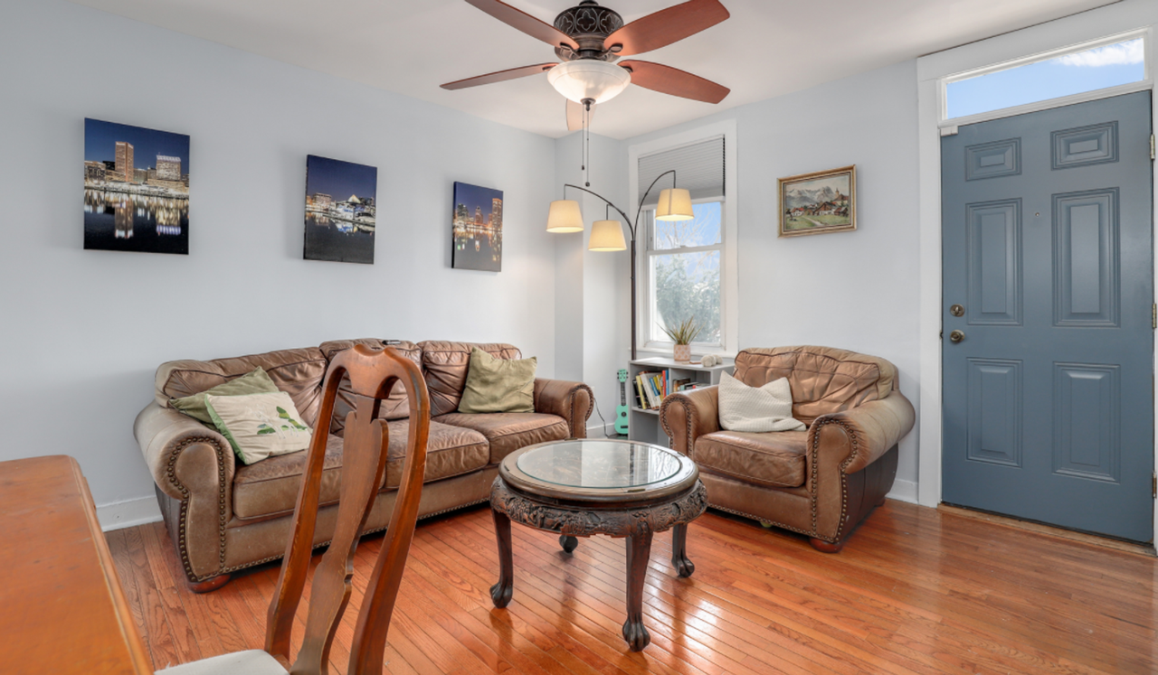 3723 Falls Rd - Photo 5 of 26