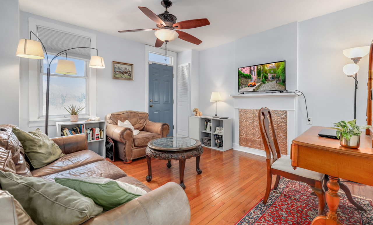 3723 Falls Rd - Photo 7 of 26