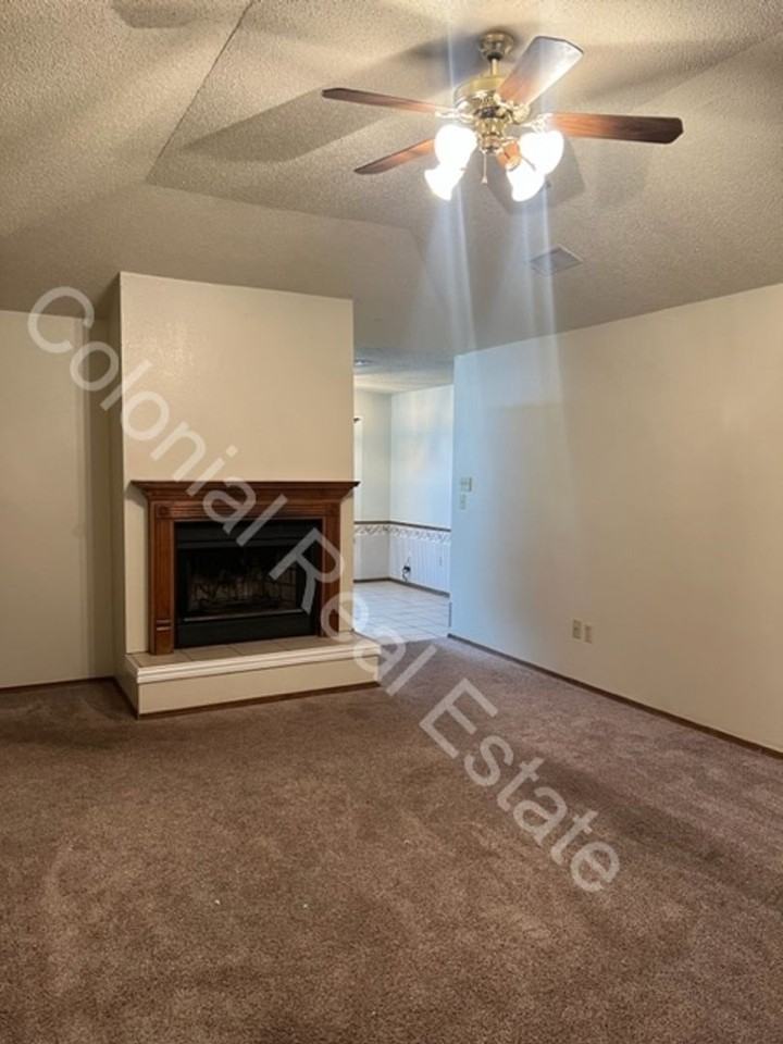 1805 Morse Ave - Photo 4 of 18