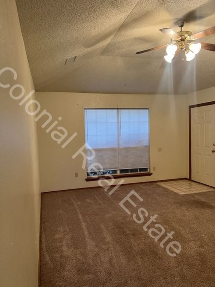 1805 Morse Ave - Photo 7 of 18