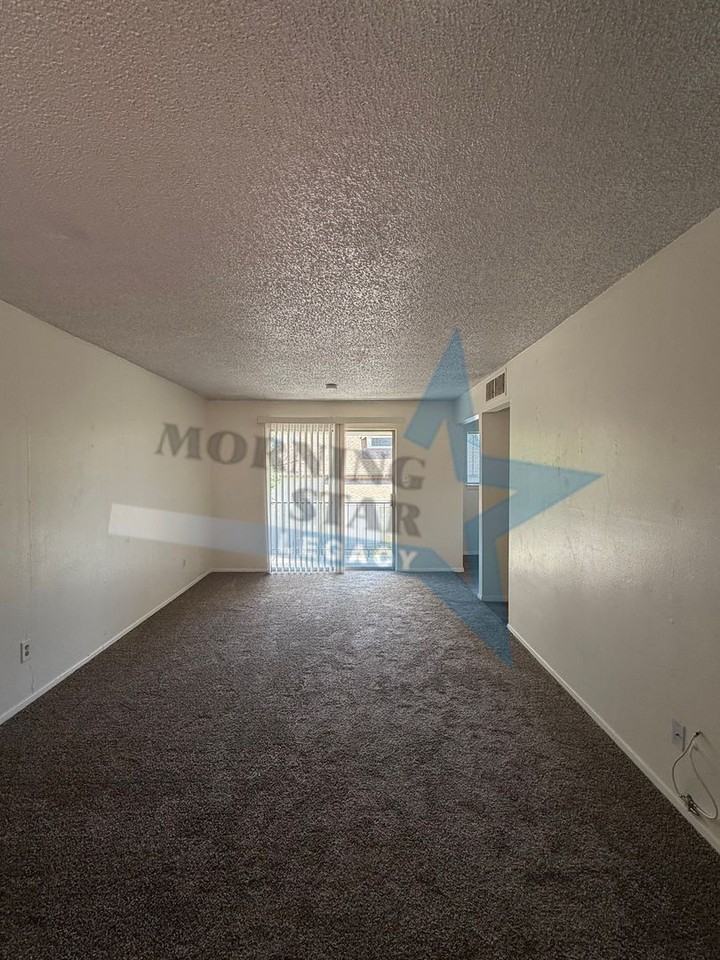 Puerta Del Sol Apartments - Photo 4 of 24
