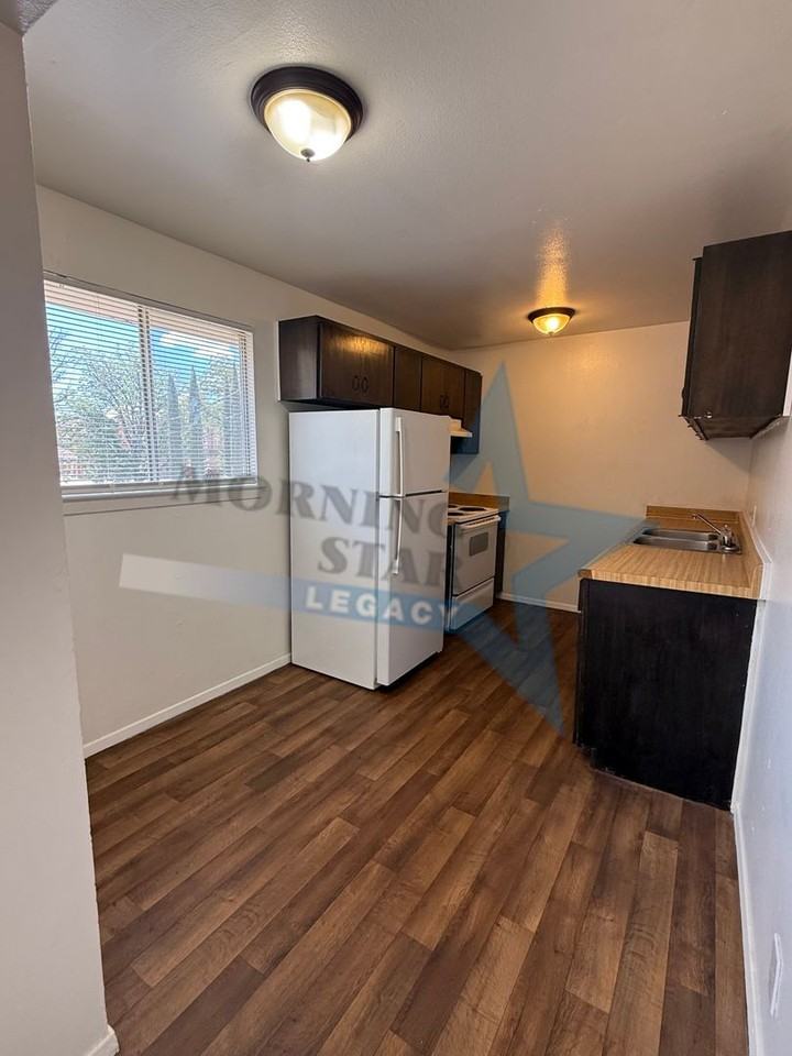 Puerta Del Sol Apartments - Photo 5 of 24