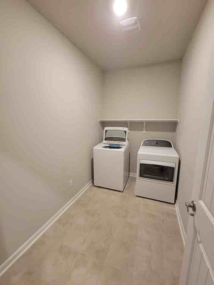 2420 Reserve Dr - Photo 5 of 25